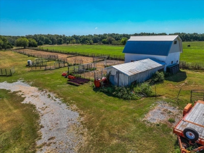 Home on 41 Acres , Country Living - Close to town - image 5