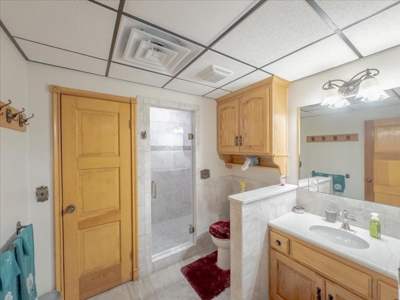 Home on 41 Acres , Country Living - Close to town - image 30