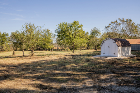 Country Home in Benton County Arkansas - image 33