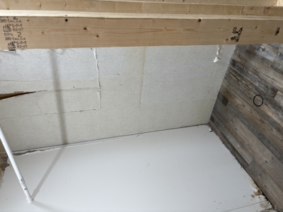 Room to Roam! Home + Shops on 1.55 Acres - image 23