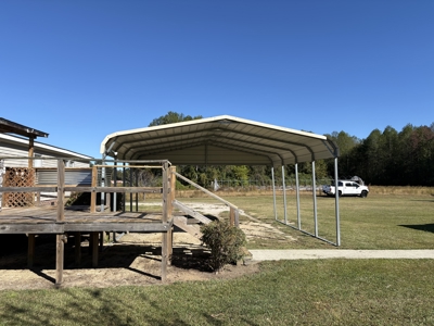 Room to Roam! Home + Shops on 1.55 Acres - image 33