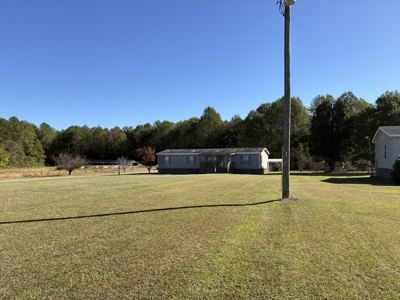 Room to Roam! Home + Shops on 1.55 Acres - image 5