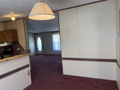 Room to Roam! Home + Shops on 1.55 Acres - image 7