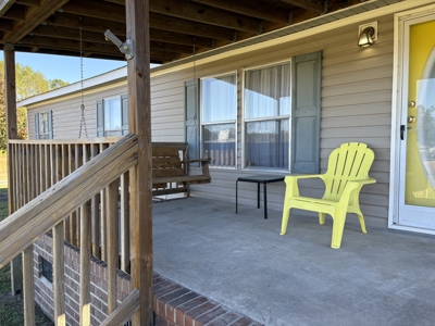 Room to Roam! Home + Shops on 1.55 Acres - image 28