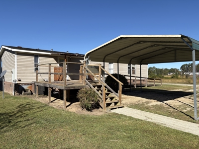 Room to Roam! Home + Shops on 1.55 Acres - image 35