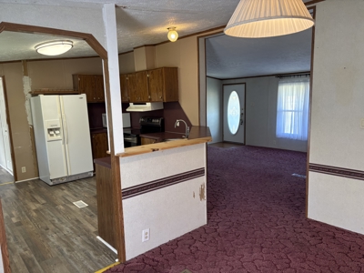 Room to Roam! Home + Shops on 1.55 Acres - image 18