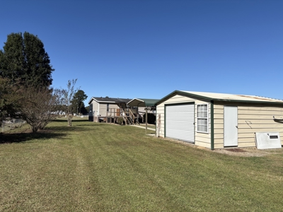 Room to Roam! Home + Shops on 1.55 Acres - image 31