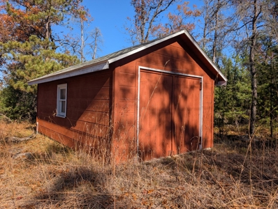 Charming Cabin w/ Garage on 3 Private Lots - Canada Creek Ranch - image 2