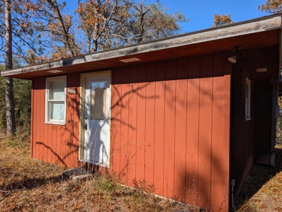 Charming Cabin w/ Garage on 3 Private Lots - Canada Creek Ranch - image 4