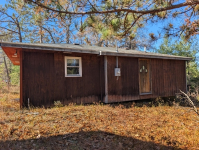 Charming Cabin w/ Garage on 3 Private Lots - Canada Creek Ranch - image 5
