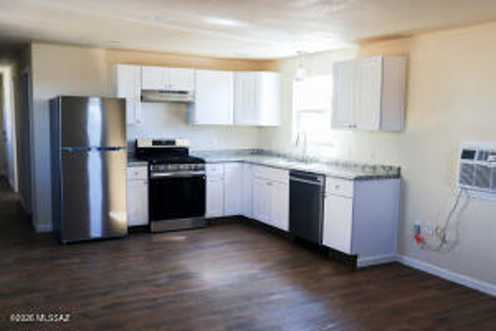 Beautiful new 2 bedroom site built home in Tombstone, Arizona. - image 17