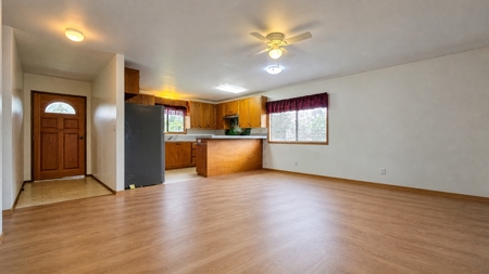 Island home with 2 bed, 1 bath, lush gardens, privacy—Hawaii - image 26