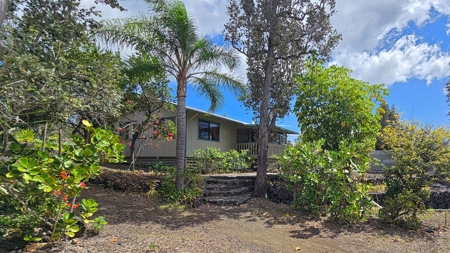 Island home with 2 bed, 1 bath, lush gardens, privacy—Hawaii - image 20