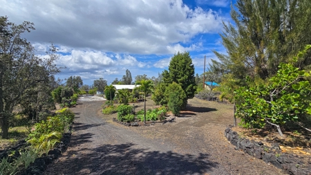 Island home with 2 bed, 1 bath, lush gardens, privacy—Hawaii - image 13