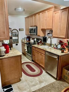 Charming and Well-laid-out Condo in Colfax WA - image 3