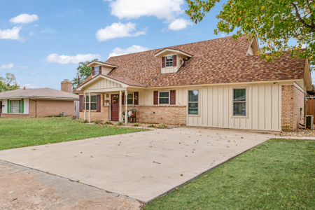 Updated Luxury Home for Sale in Town – Lamar County, Paris, TX - image 2