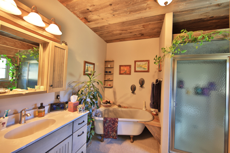 Log Style Home with Hay Ground, Pond, Equine Facilities For Sale - image 15