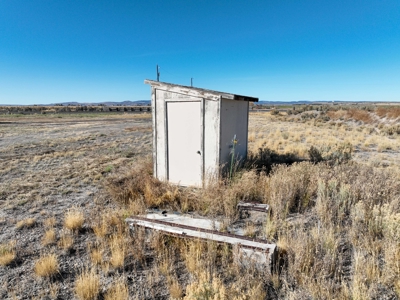 Eastern Oregon Airport Acres Outside of Burns - image 22