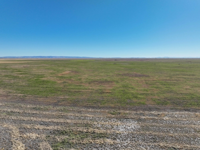 Eastern Oregon Airport Acres Outside of Burns - image 25