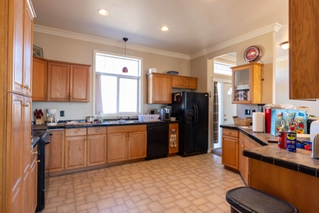 Eastern Oregon Airport Acres Outside of Burns - image 16