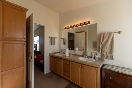 Eastern Oregon Airport Acres Outside of Burns - image 12