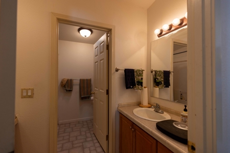 Eastern Oregon Airport Acres Outside of Burns - image 5