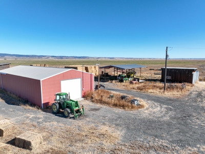 Eastern Oregon Airport Acres Outside of Burns - image 33