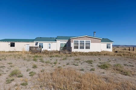 Eastern Oregon Airport Acres Outside of Burns - image 21