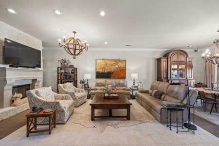 Luxury Gated Home in NW Jackson TN – Chef’s Kitchen, EV Charger - image 13