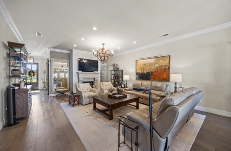 Luxury Gated Home in NW Jackson TN – Chef’s Kitchen, EV Charger - image 15