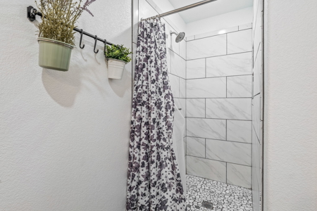 Discover this Income Producing Barndominium in Weatherford, Texas - image 15