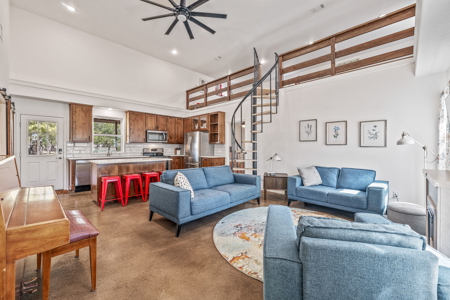 Discover this Income Producing Barndominium in Weatherford, Texas - image 5