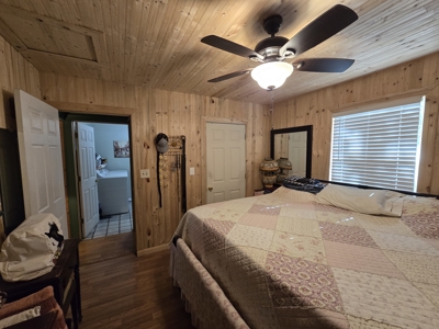 Country Home at the Base of "The Worlds Tallest Hill" - image 19