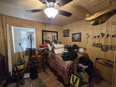 Country Home at the Base of "The Worlds Tallest Hill" - image 24