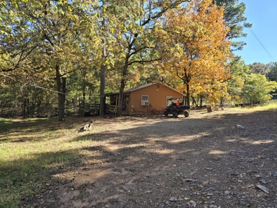 Country Home at the Base of "The Worlds Tallest Hill" - image 4