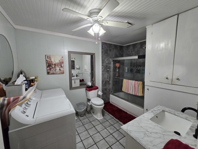 Country Home at the Base of "The Worlds Tallest Hill" - image 23