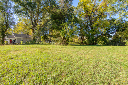 Residential Lot in Tomlin Woodland Subdivision of Jackson, TN - image 3