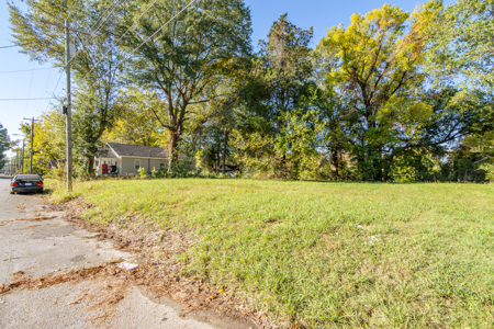 Residential Lot in Tomlin Woodland Subdivision of Jackson, TN - image 2
