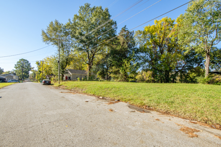 Residential Lot in Tomlin Woodland Subdivision of Jackson, TN - image 5