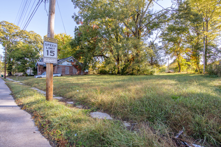 Investment Opportunity in Jackson, TN - Build Your Dream Home - image 3