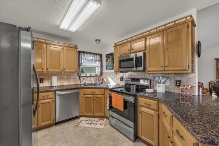 Spacious 3-Bedroom Home on 1 Acre in Waco – Move-In Ready! - image 8