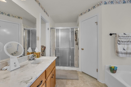 Spacious 3-Bedroom Home on 1 Acre in Waco – Move-In Ready! - image 13