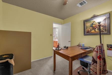 Spacious 3-Bedroom Home on 1 Acre in Waco – Move-In Ready! - image 18