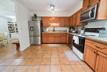 3 Bedroom Home on 35 Acres for Sale in Sanderson, Florida - image 23