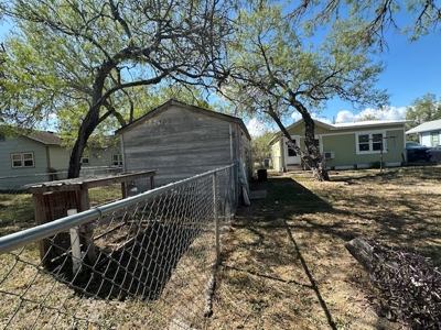 Charming Sinton, Tx Starter Home or Investment Opportunity - image 13