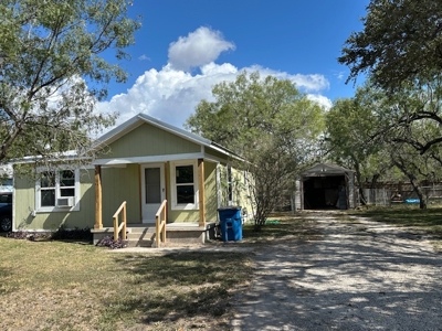 Charming Sinton, Tx Starter Home or Investment Opportunity - image 15