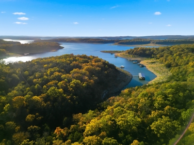 Missouri Ozarks Lake Home – Beautiful Bull Shoals Lake Views! - image 27