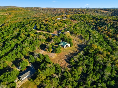 Missouri Ozarks Lake Home – Beautiful Bull Shoals Lake Views! - image 31