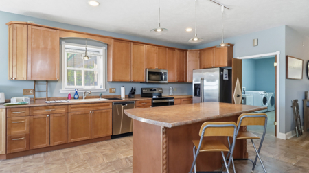 Missouri Ozarks Lake Home – Beautiful Bull Shoals Lake Views! - image 6