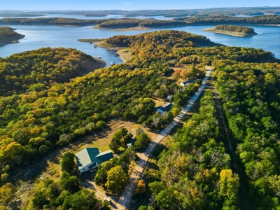 Missouri Ozarks Lake Home – Beautiful Bull Shoals Lake Views! - image 35
